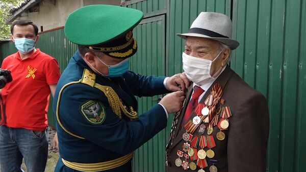 День Победы в странах бывшего СССР отпраздновали несмотря на карантин - Sputnik Узбекистан