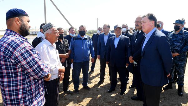Премьеры Узбекистана и Казахстана дали старт строительству нового микрорайона в Туркестанской области - Sputnik Узбекистан