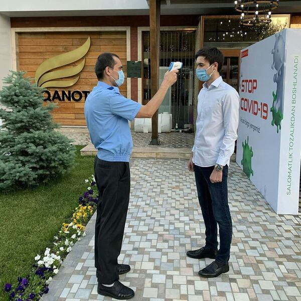 Скандальное открытие Qanotchi в Ташкенте: на директора составлен протокол Скандальное открытие Qanotchi в Ташкенте: на директора составлен протокол - Sputnik Узбекистан