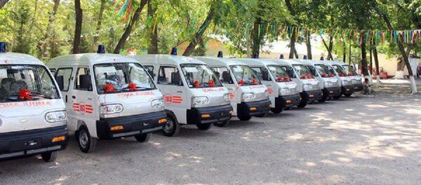 UzAuto Motors отправила автомобили скорой помощи в Таджикистан UzAuto Motors отправила автомобили скорой помощи в Таджикистан - Sputnik Ўзбекистон