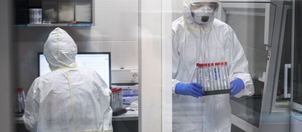 Лаборатория Инвитро начала тестирование на коронавирусную инфекцию Лаборатория Инвитро начала тестирование на коронавирусную инфекцию - Sputnik Ўзбекистон