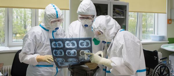 Врачи медицинского исследовательского центра  - Sputnik Ўзбекистон
