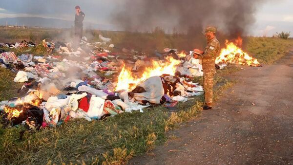 МЧС объяснило фото с сжигаемыми вещами в Сырдарьинской области - Sputnik Ўзбекистон