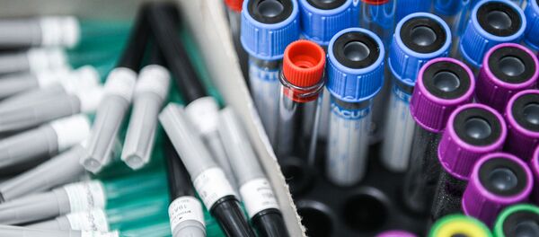 Тестирование россиян на наличие антител к COVID-19 Тестирование россиян на наличие антител к COVID-19 - Sputnik Ўзбекистон