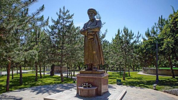 В Ташкенте открыта Аллея литераторов - Sputnik Узбекистан