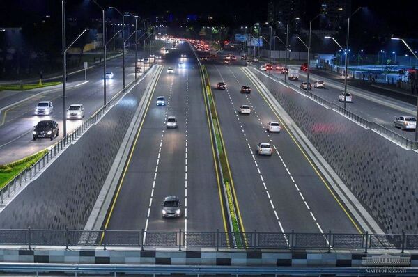 Трехуровневая транспортная развязка в Ташкенте открыта — фото Трехуровневая транспортная развязка в Ташкенте открыта — фото - Sputnik Узбекистан