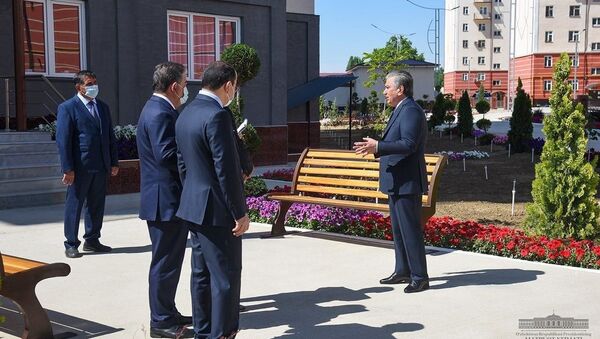Shavkat Mirziyoyev posetil jiloy massiv v g. Andijan - Sputnik Oʻzbekiston
