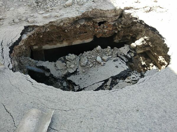 Специалисты объяснили, почему обвалился грунт у опор эстакады метро - Sputnik Узбекистан