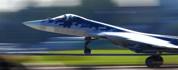 Российский многофункциональный истребитель пятого поколения Су-57 Российский многофункциональный истребитель пятого поколения Су-57 - Sputnik Ўзбекистон