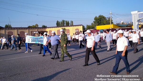 В Андижане прошли пешие марафоны, несмотря на карантин - Sputnik Узбекистан