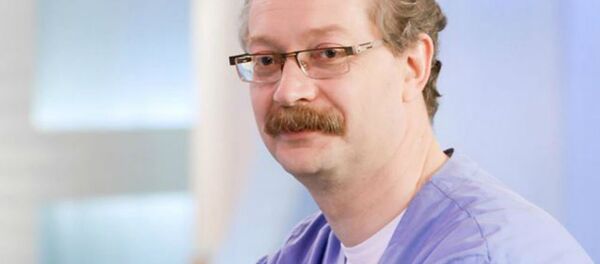 Педиатр, иммунолог-аллерголог, соведущий программы Жить Здорово  Андрей Продеус  - Sputnik Узбекистан