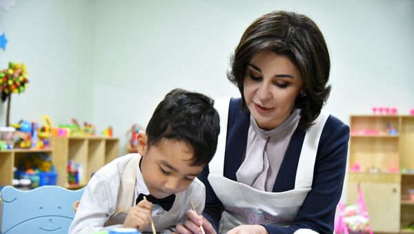 Зироат Мирзиёева поздравила детей Узбекистана с праздником - Sputnik Узбекистан