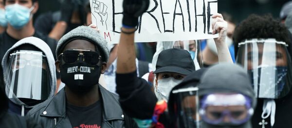 Протестующие на одной из улиц Нью-Йорка - Sputnik Узбекистан