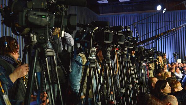 Журналисты на пресс-конференции - Sputnik Узбекистан