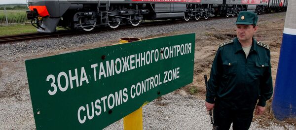 Пункт пропуска на границе России с Китаем Пункт пропуска на границе России с Китаем - Sputnik Узбекистан