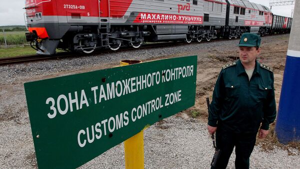 Пункт пропуска на границе России с Китаем - Sputnik Узбекистан