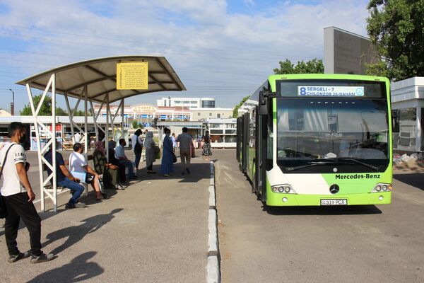 Возобновление движения общественного транспорта в Ташкенте - Sputnik Узбекистан