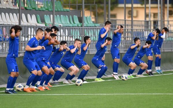 Сборная Узбекистана U-19 продолжает подготовку к чемпионату Азии - Sputnik Узбекистан
