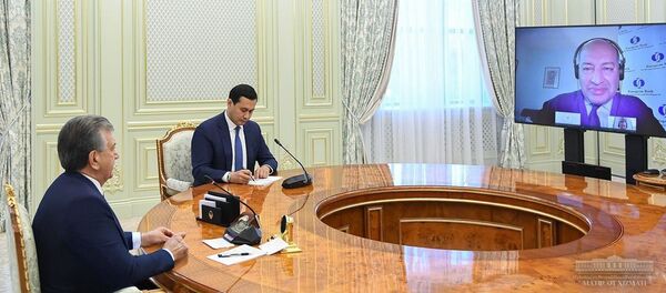 Шавкат Мирзиёев провел онлайн переговоры с главой ЕТТБ Шавкат Мирзиёев провел онлайн переговоры с главой ЕТТБ - Sputnik Ўзбекистон