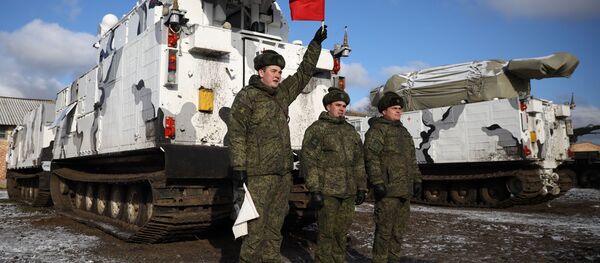 Peredacha pervix arkticheskix ZRK «Tor-M2DT” na voorujenie Severnogo flota - Sputnik O‘zbekiston