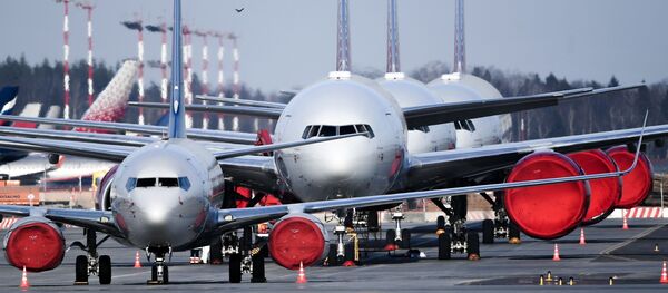 Самолеты авиакомпании Россия на стоянке в аэропорту Шереметьево - Sputnik Ўзбекистон
