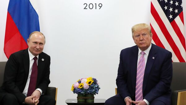 Prezident RF Vladimir Putin i prezident SShA Donald Tramp - Sputnik O‘zbekiston