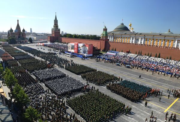 Военный парад в ознаменование 75-летия Победы на Красной площади в Москве - Sputnik Узбекистан