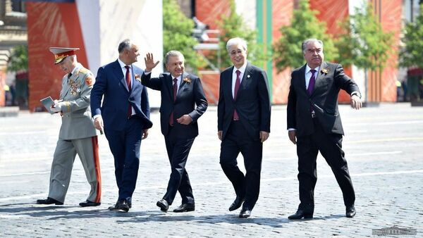 Prezident Uzbekistana Shavkat Mirziyoyev vo vremya vizita v Moskvu - Sputnik O‘zbekiston