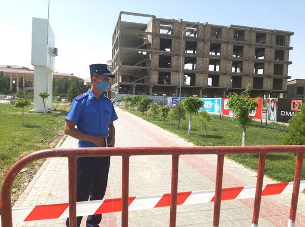 Обрушение здания строящейся гостиницы в Карши — новые подробности - Sputnik Узбекистан