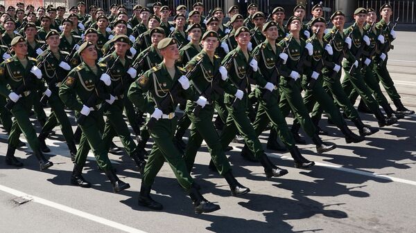 Военный парад в городах России в ознаменование 75-летия Победы - Sputnik Ўзбекистон
