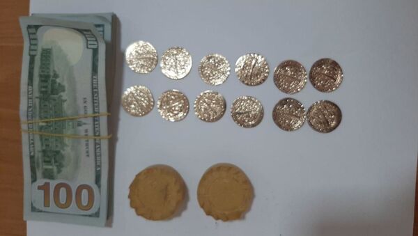 В Навоийской области была пресечена контрабанда золотых монет - Sputnik Ўзбекистон
