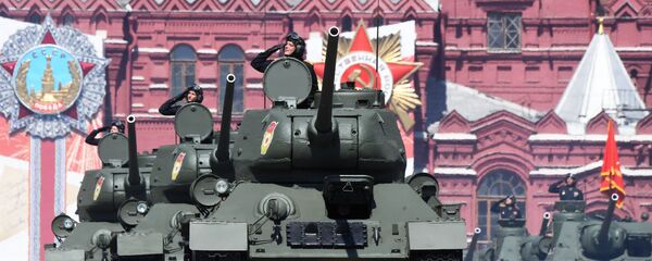 Военный парад в ознаменование 75-летия Победы Военный парад в ознаменование 75-летия Победы - Sputnik Ўзбекистон