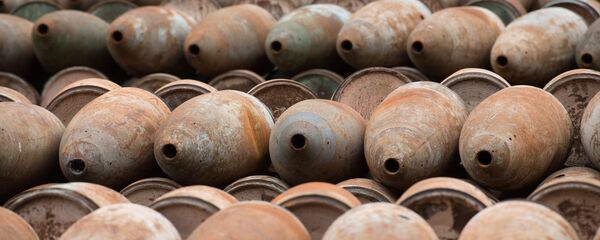 Площадка открытого хранения обожженных боеприпасов с отравляющими веществами для последующей утилизации - Sputnik Узбекистан