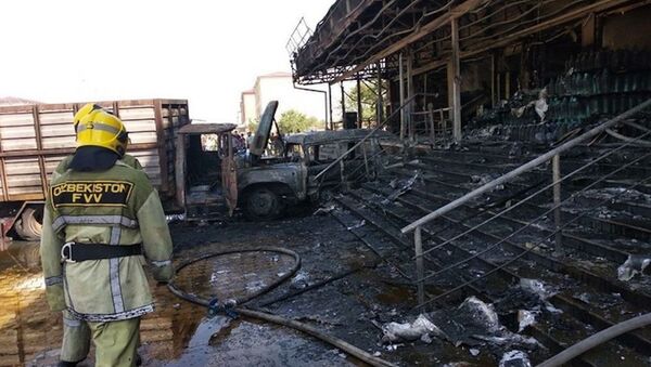 В Ташкентской области из-за аварии сгорел магазин в жилом доме - Sputnik Узбекистан