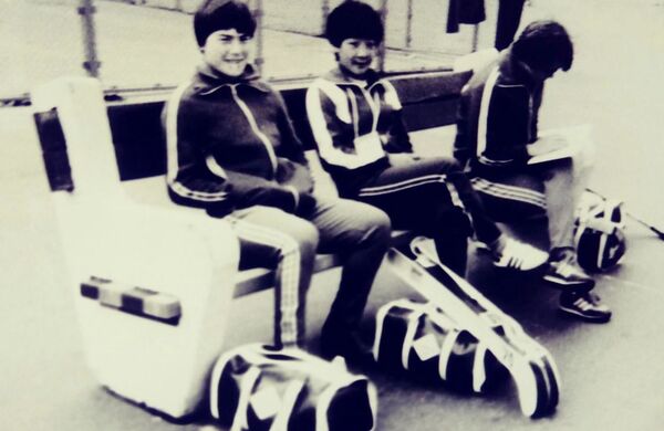 Хоккеистка Алина Хам на Олимпиаде-80: японские кроссовки и защита фамилии Хоккеистка Алина Хам на Олимпиаде-80: японские кроссовки и защита фамилии - Sputnik Узбекистан