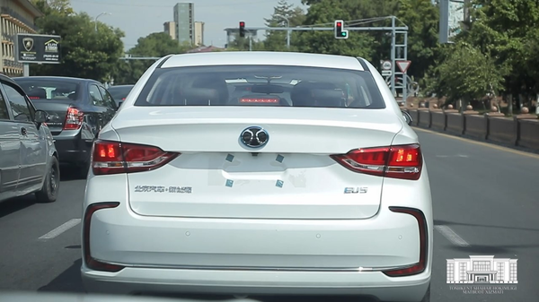 Таксисты в Ташкенте получат китайские электромобили - фото - Sputnik Узбекистан