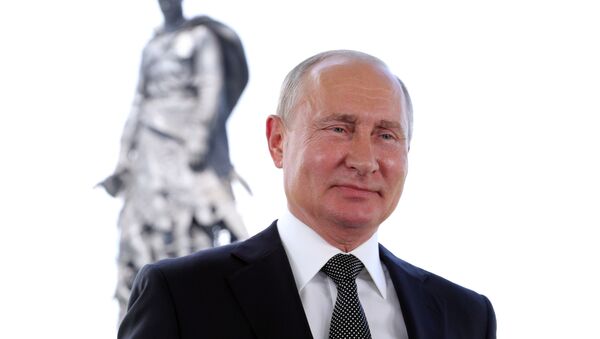 Президент РФ В. Путин выступил с обращением к гражданам России - Sputnik Узбекистан