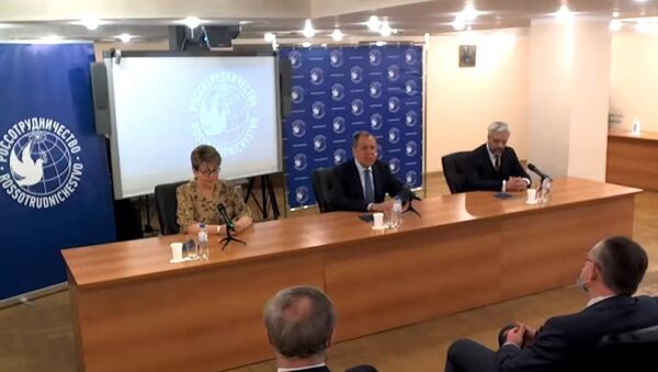 Лавров представил нового главу Россотрудничества - Sputnik Узбекистан