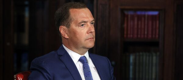 Заместитель председателя Совбеза РФ Д. Медведев дал интервью ИД Комсомольская правда Заместитель председателя Совбеза РФ Д. Медведев дал интервью ИД Комсомольская правда - Sputnik Ўзбекистон