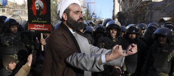 Саудия Арабистони ҳаракатларига қарши норозилик намойиши. Саудия Арабистони ҳаракатларига қарши норозилик намойиши. - Sputnik Ўзбекистон