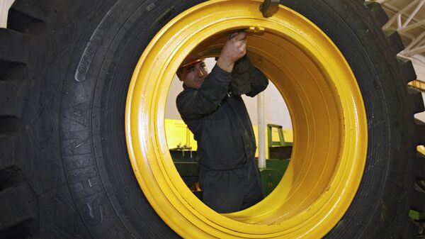 Сборка самосвала БелАЗ - Sputnik Узбекистан