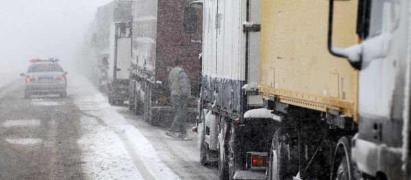 Сильный снегопад в Татарстане Сильный снегопад в Татарстане - Sputnik Узбекистан