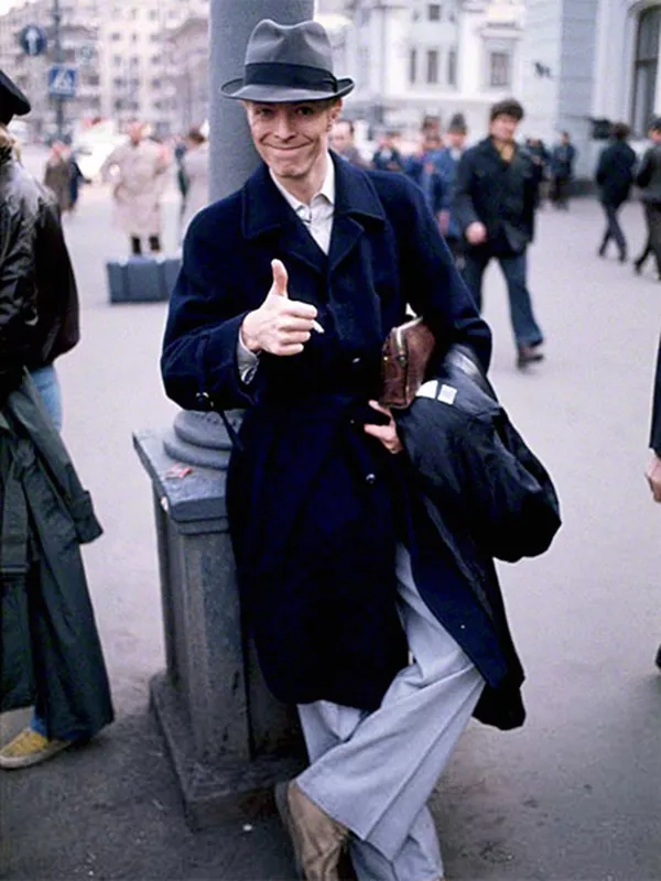 Британский рок-певец Девид Боуи. 1976 Британский рок-певец Девид Боуи. 1976 - Sputnik Узбекистан
