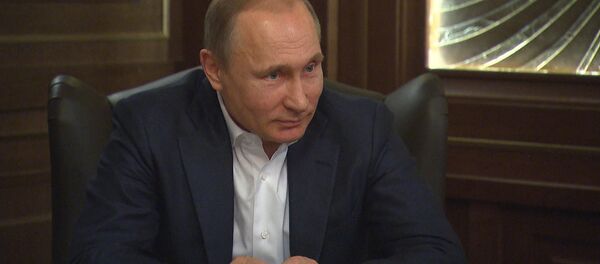 Путин Build нашрига Қримнинг Россияга қўшилиши ҳақида сўзлаб берди Путин Build нашрига Қримнинг Россияга қўшилиши ҳақида сўзлаб берди - Sputnik Ўзбекистон