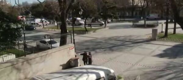 Первые кадры с места взрыва возле площади Султанахмет в Стамбуле Первые кадры с места взрыва возле площади Султанахмет в Стамбуле - Sputnik Узбекистан