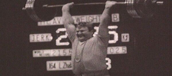 Золото Леонида Жаботинского на Олимпиаде в Токио. Съемки 1964 года Золото Леонида Жаботинского на Олимпиаде в Токио. Съемки 1964 года - Sputnik Узбекистан