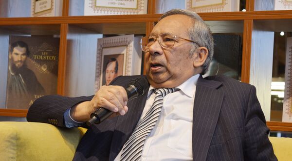 Ўзбекистон халқ ёзувчиси Тоҳир Малик. Ўзбекистон халқ ёзувчиси Тоҳир Малик. - Sputnik Ўзбекистон