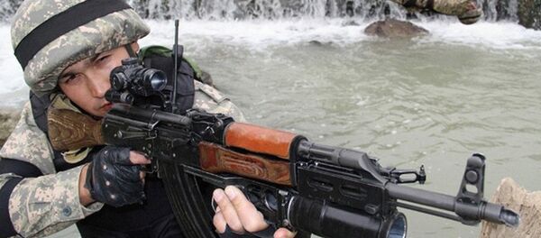 Узбекский пограничник - Sputnik Узбекистан