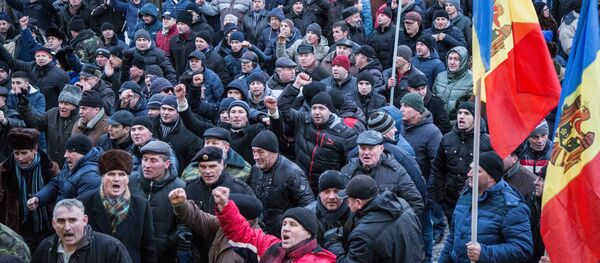 Протест у здания Парламента Молдовы Протест у здания Парламента Молдовы - Sputnik Узбекистан