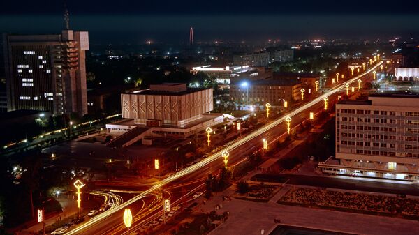 Проспект имени Мирзо-Улугбека в Ташкенте - Sputnik Узбекистан
